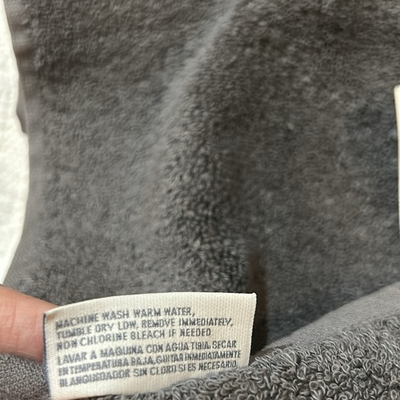 Linux Home Hand Towels. NWT. MSRP $63 each - Picture 6 of 7